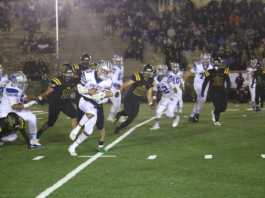 Football | Toreadores upend Mustangs