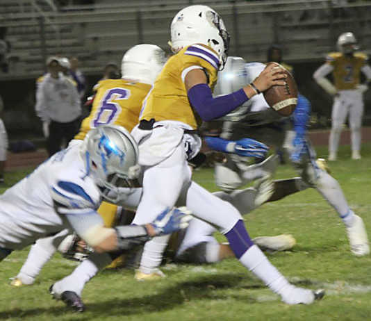 Clutch plays lead KC to win over Aztecs