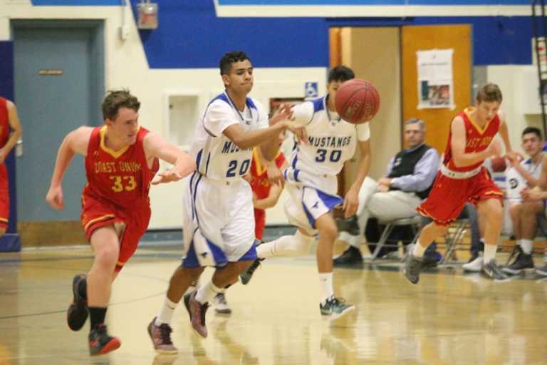 Mustangs start season with wins