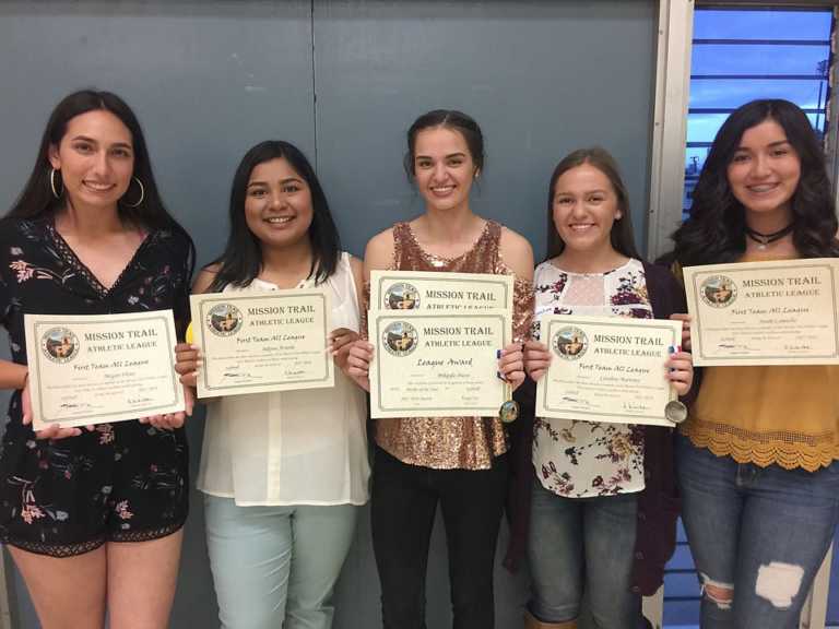 Lady Mustangs host awards night banquet