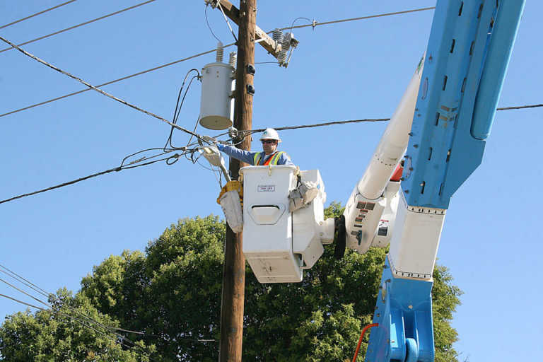 City installs new LED streetlights