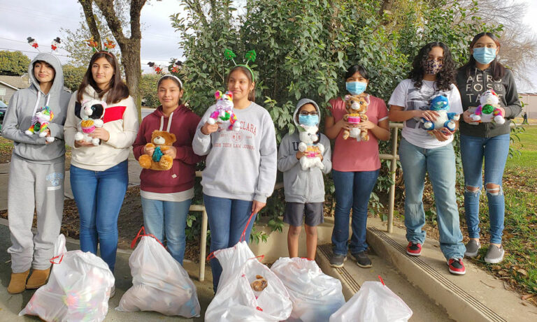 King City Blue Ribbon 4-H members decorate stuffed animals for Greenfield seniors