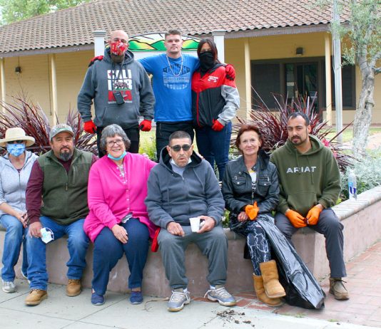 Volunteers help clean up litter around King City