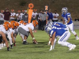 Football | Mustangs dominate Trailblazers, 28-0