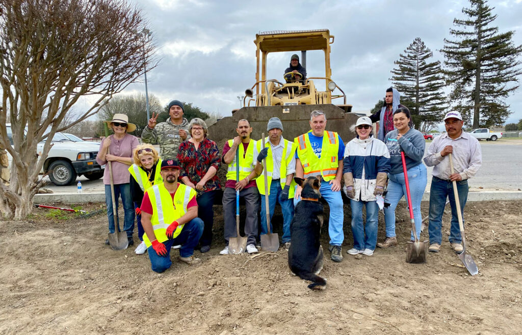 King City volunteers partner for beautification project at fairgrounds ...