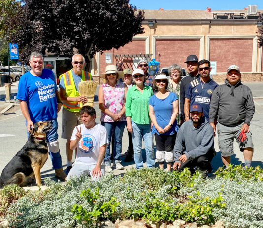 Volunteers spruce up King City Library landscaping