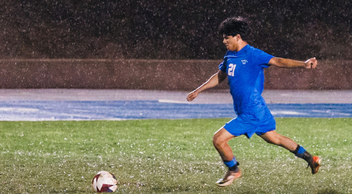 KCHS Mustangs boys soccer