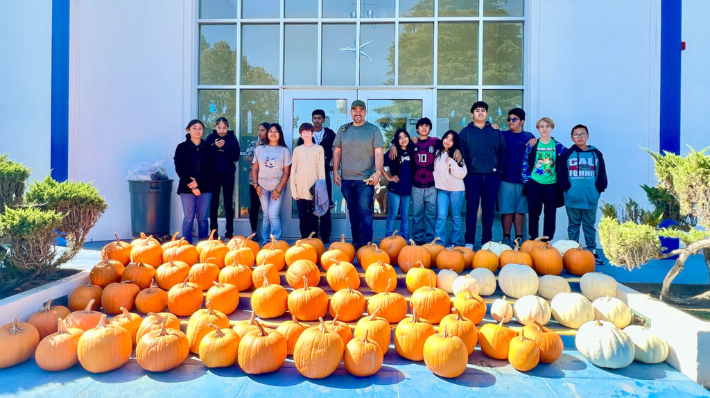 Image for display with article titled Students Join Supervisor Lopez for Annual Pumpkin Distribution in South Monterey County