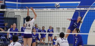 King City Mustangs Soledad Aztecs volleyball