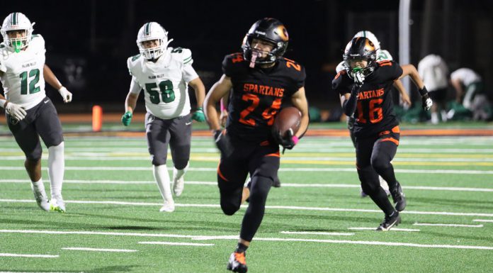 Football | Soledad and King City win road games as Gonzales falls to Grizzlies Gonzales football player