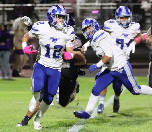 Football | King City Mustangsā Tidwell breaks rushing records King City Mustang running back Carson Tidwell