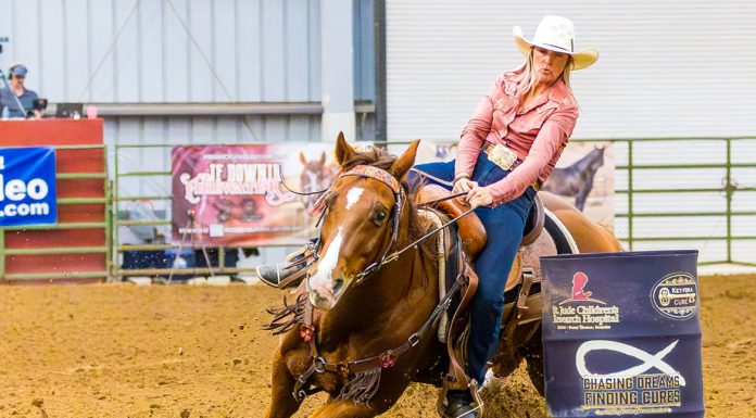 Barrel Race competitor