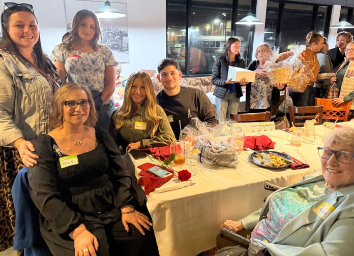 Hands That Help SoMoCo fundraiser