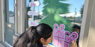 Inez Rendon paints a Christmas scene