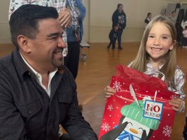 San Ardo toy and meal kit distribution