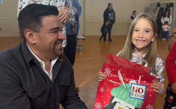 San Ardo toy and meal kit distribution