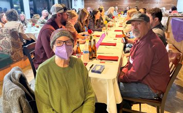 Guests attend fundraiser dinner