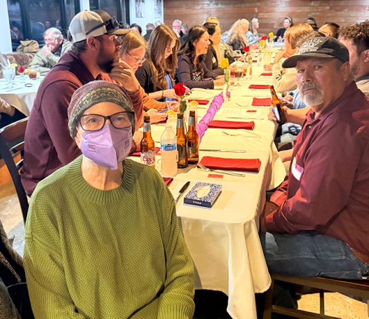 Guests attend fundraiser dinner