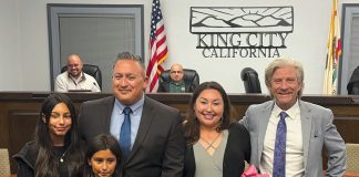Jose Arreola with family and mayor