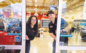 King City Grocery Outlet grand opening