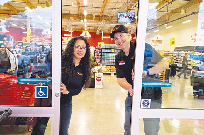 King City Grocery Outlet grand opening