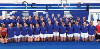 KCHS cheer team with USA staff
